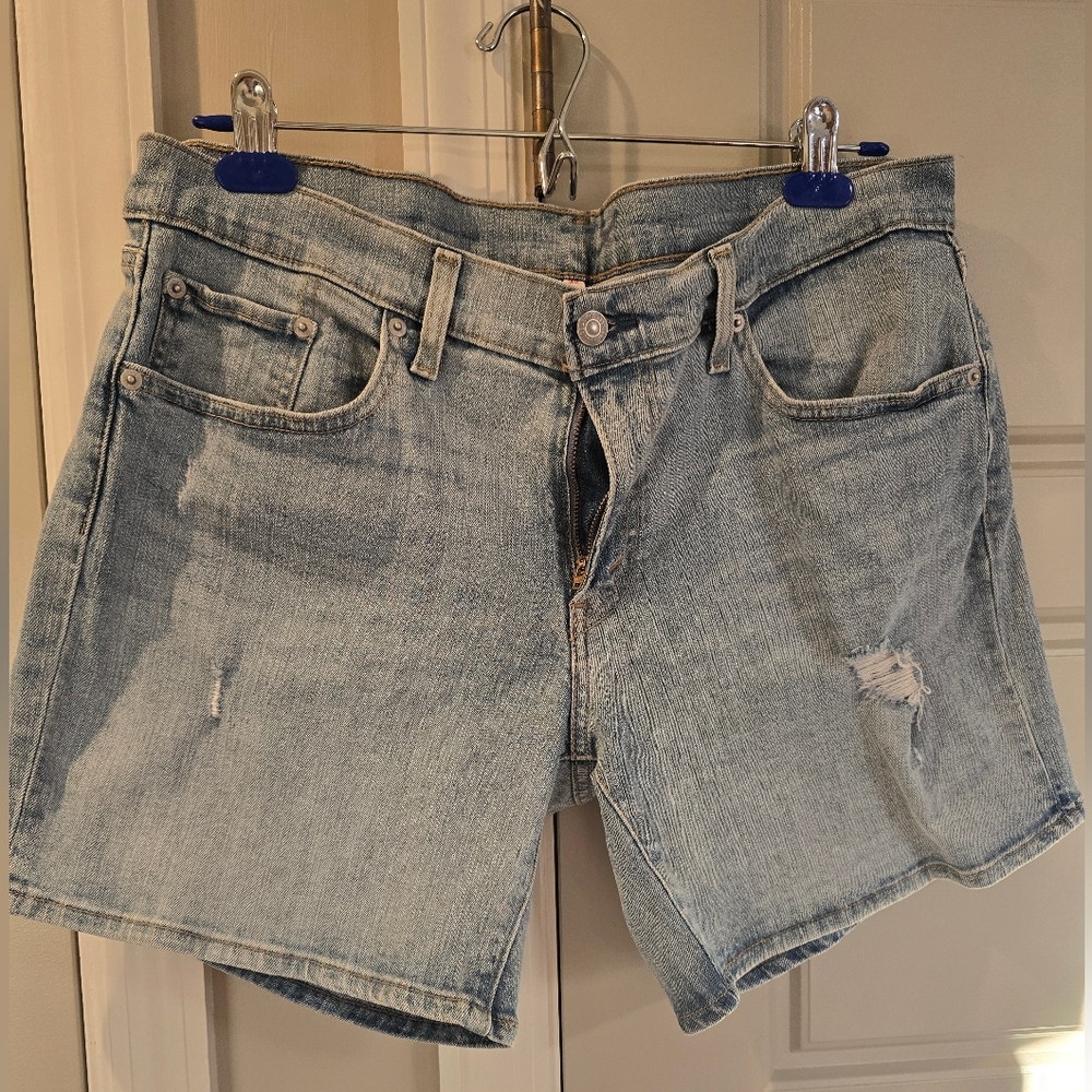 Levi denim shorts women's size 32